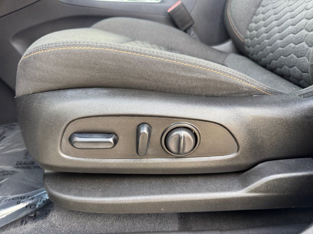 Used 2021 Chevrolet Equinox LT AWD/4WD image 10