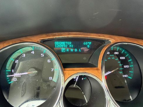 Used 2012 Buick Enclave Premium AWD/4WD image 18