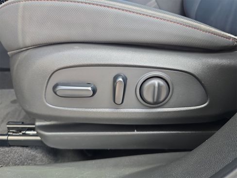 Used 2023 Chevrolet TrailBlazer RS w/ Convenience Package image 15