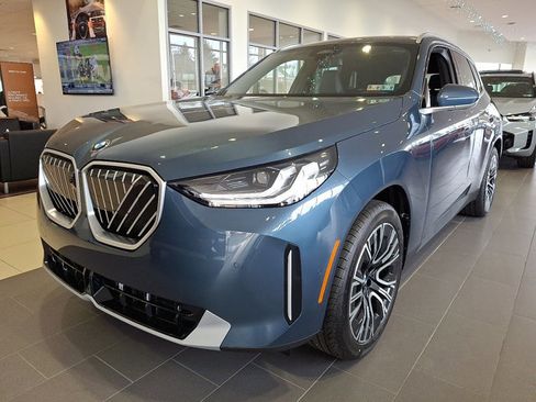 New 2026 BMW X3 xDrive30 w/ Premium Package image 2