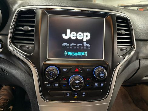 Used 2015 Jeep Grand Cherokee Altitude image 17