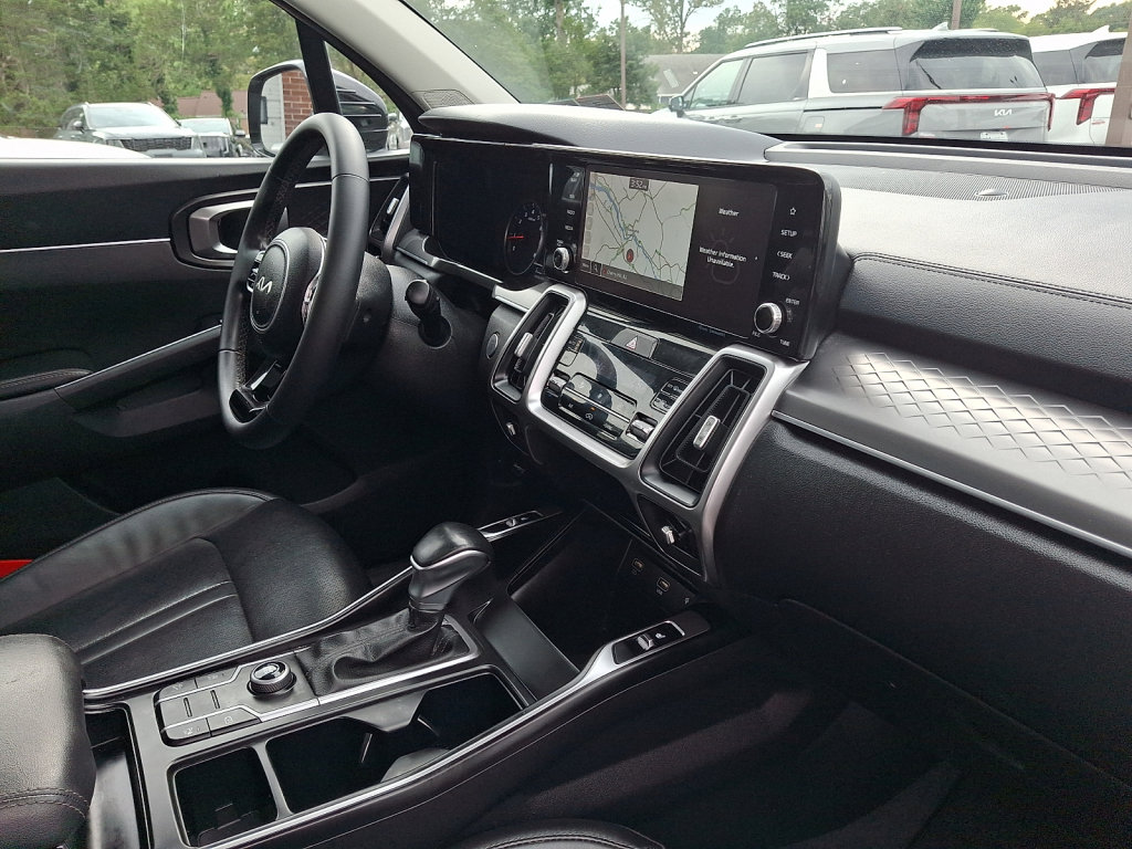 Used 2023 Kia Sorento S w/ Panoramic Sunroof Package FWD image 18