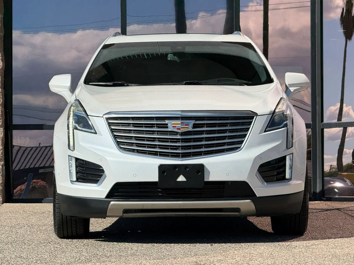 Used 2017 Cadillac XT5 Platinum w/ Driver Assist Package AWD/4WD image 20