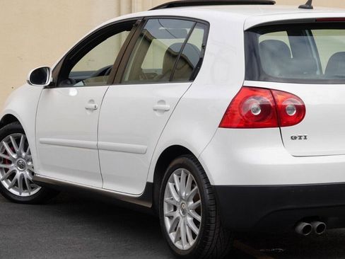 Used 2007 Volkswagen GTI 4-Door FWD image 14