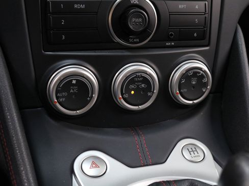 Used 2009 Nissan 370Z NISMO image 13