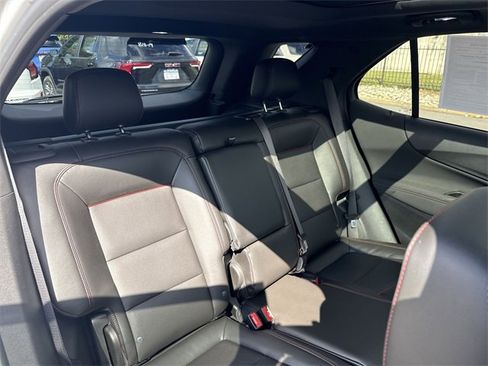 Used 2022 Chevrolet Equinox RS w/ RS Leather Package image 27