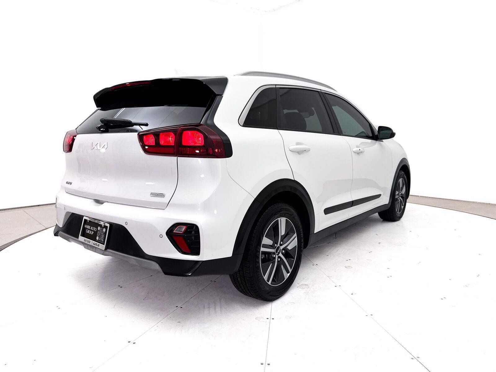Used 2022 Kia Niro LXS FWD image 16