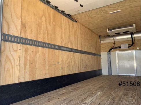 Used 2022 Chevrolet Express 4500 Extended w/ Power Convenience Package image 11