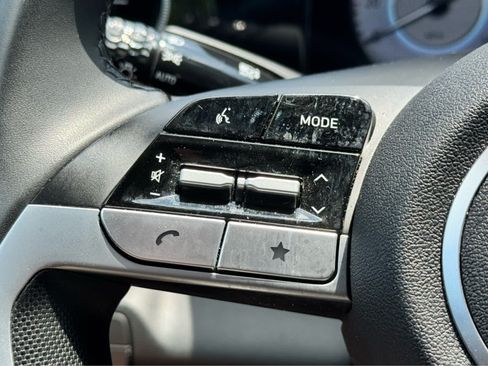 Used 2025 Hyundai Elantra SEL FWD image 20