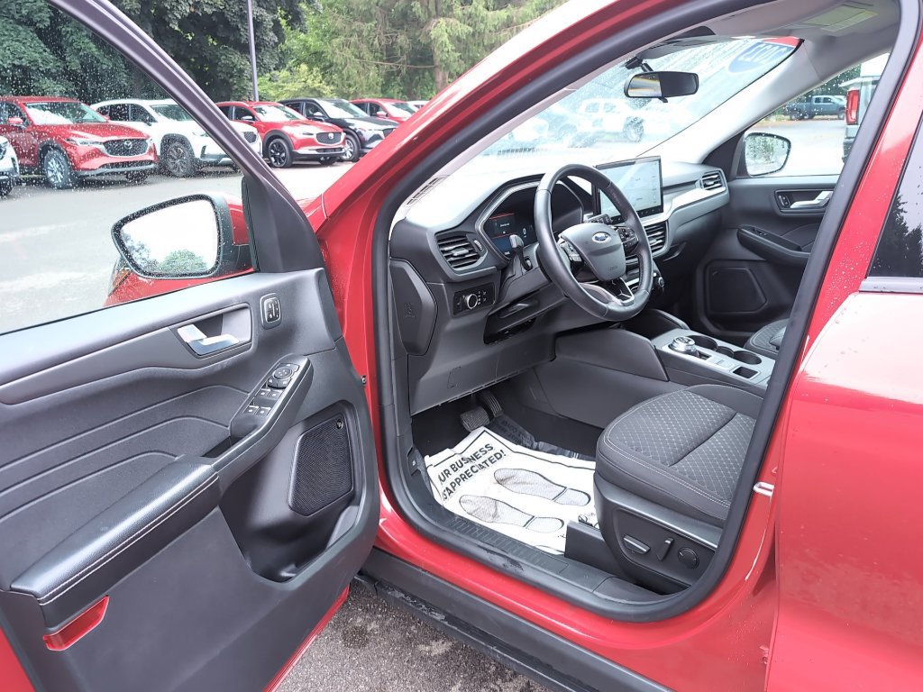 Used 2023 Ford Escape Active w/ Tech Pack #2 AWD/4WD image 15