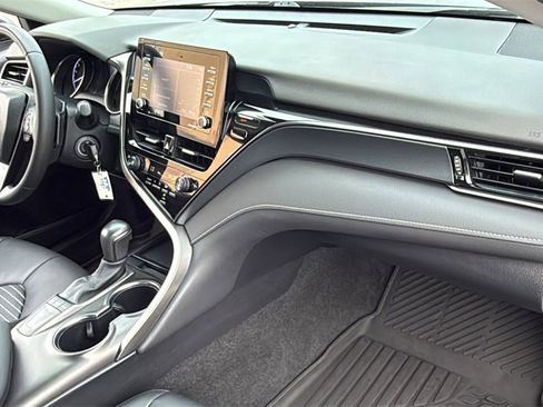 Used 2023 Toyota Camry SE image 31