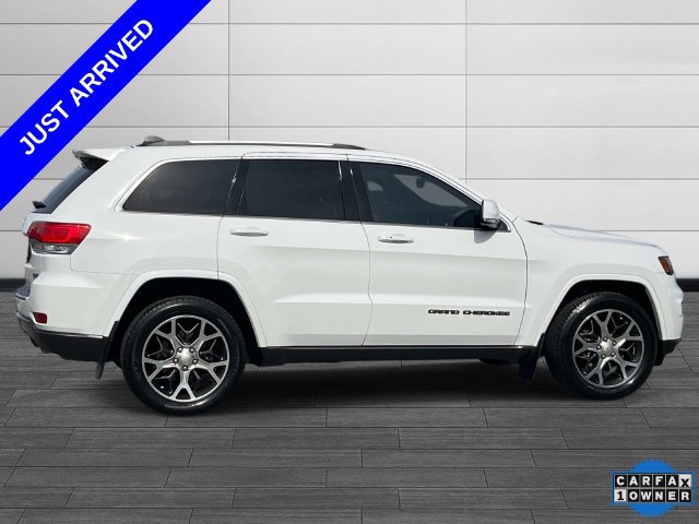 Used 2018 Jeep Grand Cherokee Limited AWD/4WD image 3