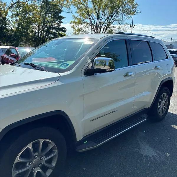 Used 2016 Jeep Grand Cherokee Limited AWD/4WD image 2