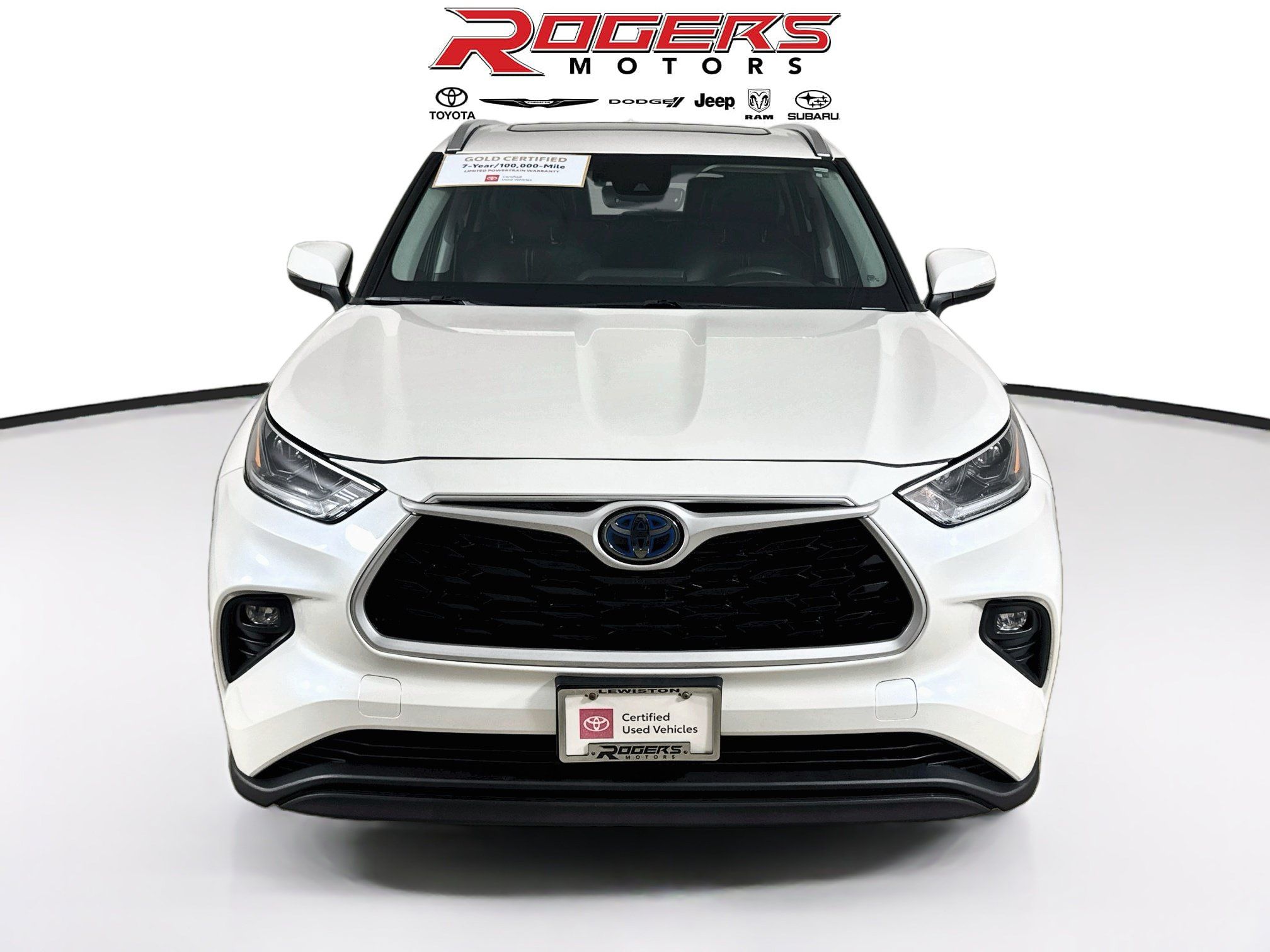 Used 2021 Toyota Highlander XLE AWD/4WD image 7