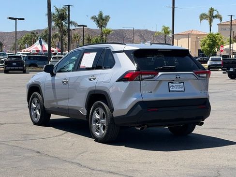 Used 2022 Toyota RAV4 XLE w/ Convenience Package AWD/4WD image 8