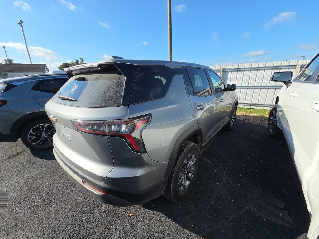 Used 2026 Chevrolet Equinox LT FWD image 6