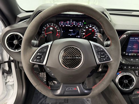 Used 2022 Chevrolet Camaro ZL1 RWD image 28