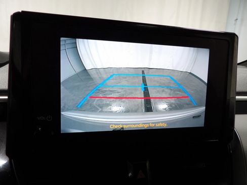 Used 2024 Toyota Corolla SE w/ SE Package image 19