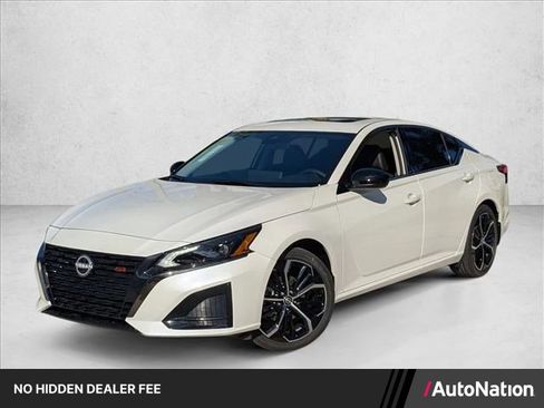 New 2025 Nissan Altima 2.5 SR w/ SR Premium Package FWD image 1
