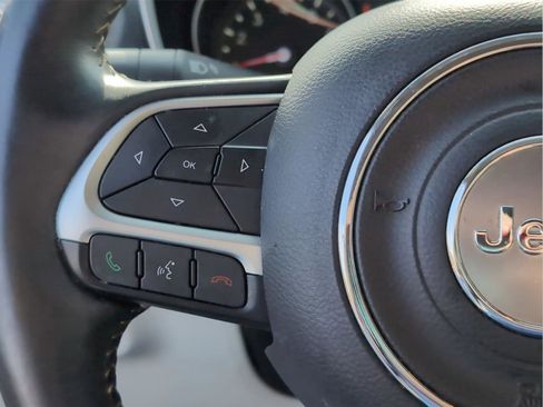 Used 2018 Jeep Compass Latitude w/ Popular Equipment Group image 30