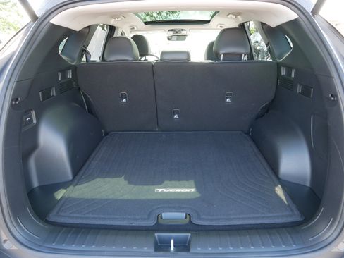 Certified 2025 Hyundai Tucson Limited AWD/4WD image 18