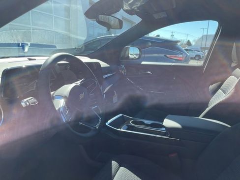 New 2025 Chevrolet Equinox LT image 13