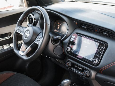 Used 2024 Nissan Kicks SR FWD image 27