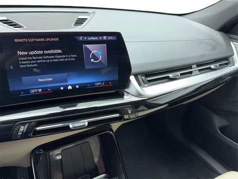 Used 2025 BMW X2 xDrive28i w/ Premium Package image 23