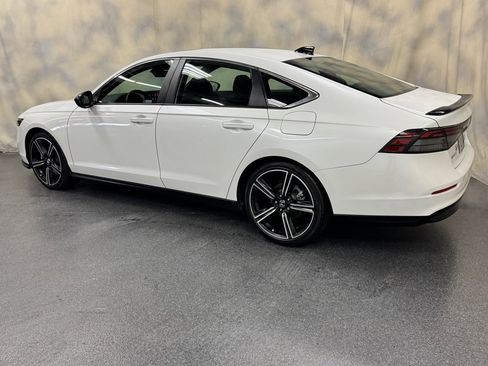 Used 2024 Honda Accord Sport image 4