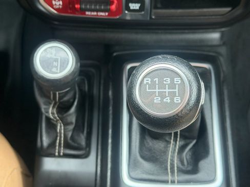 Used 2020 Jeep Wrangler Unlimited Rubicon w/ Dual Top Group AWD/4WD image 24