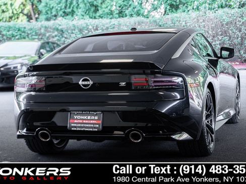 Used 2024 Nissan Z Performance w/ Floor Mat Package RWD image 16