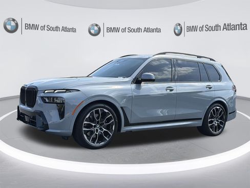 Certified 2025 BMW X7 xDrive40i w/ M Sport Package AWD/4WD image 24