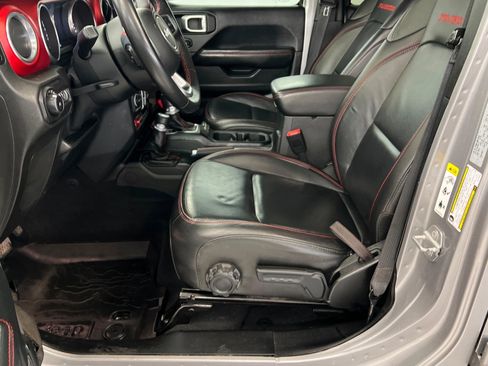 Used 2018 Jeep Wrangler Unlimited Rubicon image 17