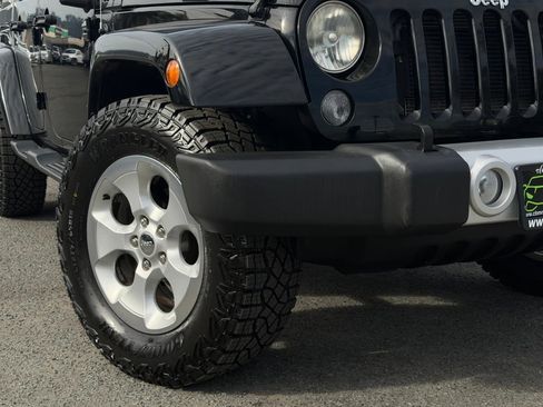 Used 2014 Jeep Wrangler Unlimited Sahara w/ Max Tow Package image 4