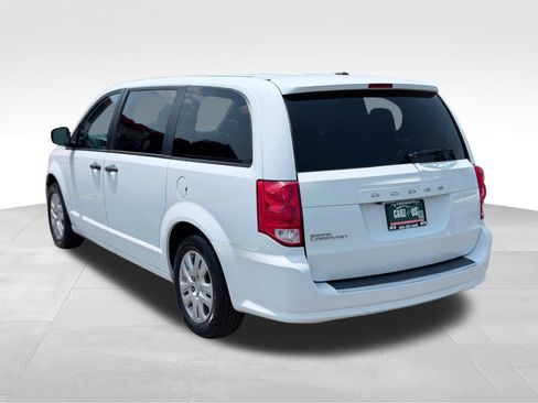Used 2019 Dodge Grand Caravan SE w/ UConnect Hands-Free Group FWD image 7