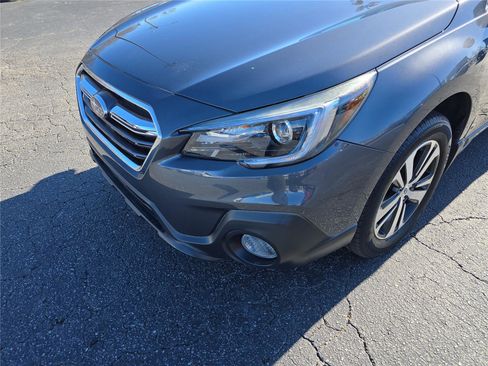 Used 2018 Subaru Outback 3.6R Limited image 10
