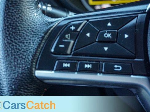 Used 2020 Nissan Versa SR w/ Electronics Package image 31