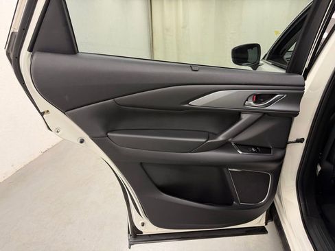 Used 2020 MAZDA CX-9 Touring w/ Touring Premium Package FWD image 19