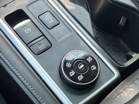 Certified 2024 Nissan Pathfinder SL AWD/4WD image 22