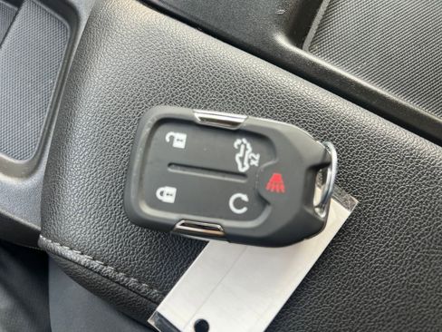 Used 2022 Chevrolet Silverado 1500 LT image 30