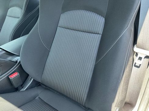 Used 2025 Nissan Z Sport w/ Floor Mat Package RWD image 30