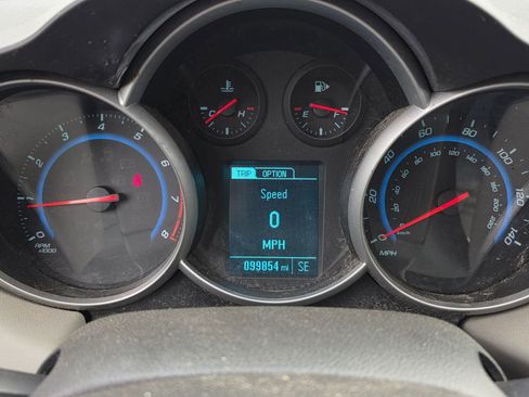 Used 2015 Chevrolet Cruze LS image 12