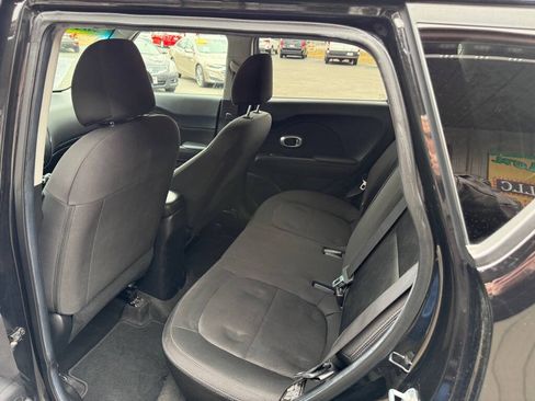 Used 2018 Kia Soul FWD image 8