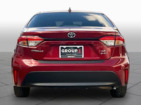Used 2025 Toyota Corolla LE FWD image 5