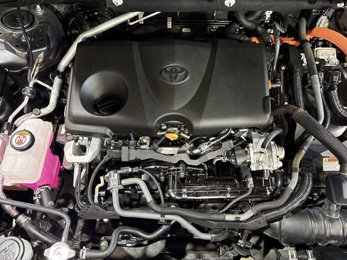 Used 2022 Toyota RAV4 XLE Premium AWD/4WD image 26