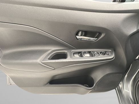 Used 2025 Nissan Versa SV FWD image 12