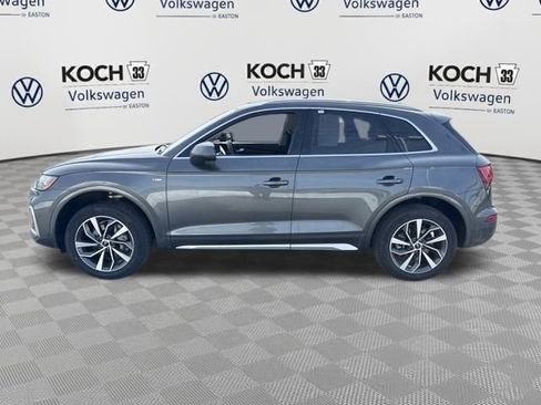 Used 2023 Audi Q5 2.0T Premium w/ Convenience Package image 4