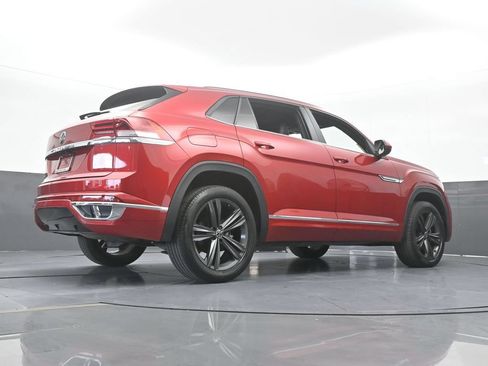 Used 2021 Volkswagen Atlas Cross Sport SE w/ Panoramic Sunroof Package FWD image 59