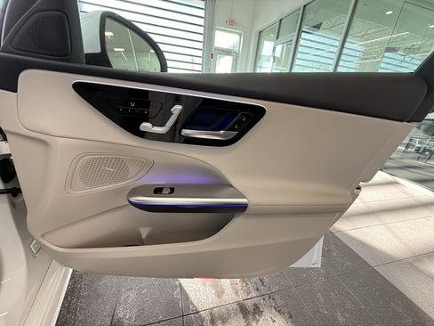 Used 2023 Mercedes-Benz C 300 4MATIC Sedan w/ Exclusive Trim Package image 36