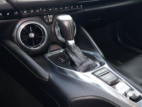 Used 2017 Chevrolet Camaro LT RWD image 22